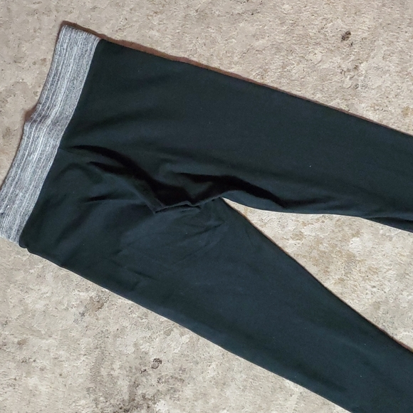 PINK yoga pants - Picture 5 of 5